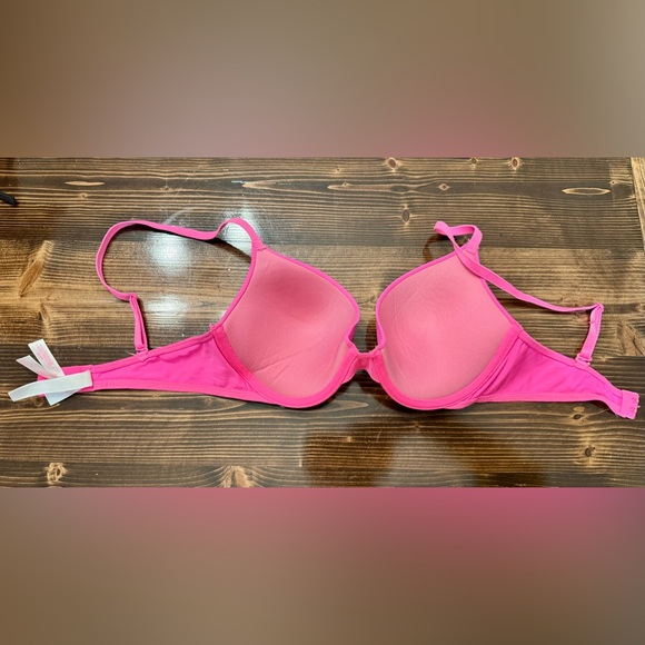 Victoria's Secret Wear Everywhere Push Up Hot Pink Bra Size 34C - Picture 2 of 4